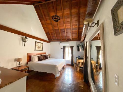 Life is Good Cartagena Hostel in Getsemani