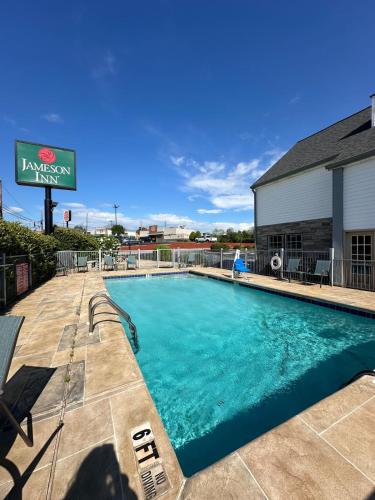 . Jameson Inn Winder