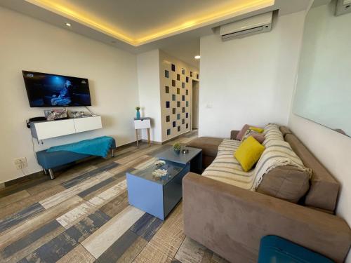 Jounieh Cozy Apartment with Sea View in 卡斯里克