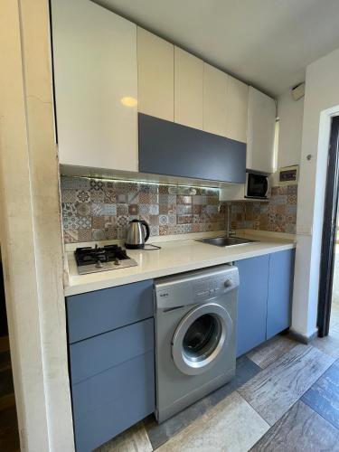 Jounieh Cozy Apartment with Sea View in 卡斯里克
