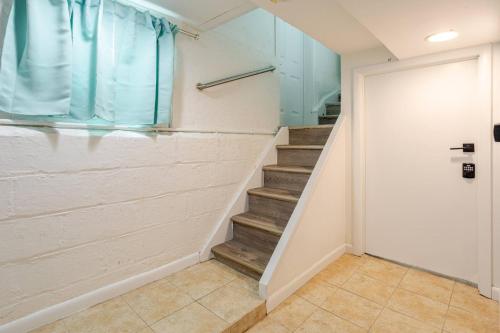 Big City Life: 1BR Apt wNetflix Easy NYC Access