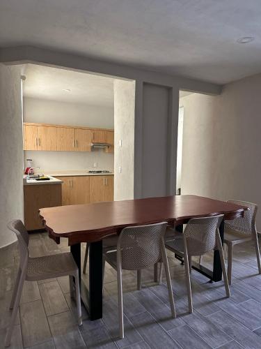 MR Hotel in Cruz De Caminos