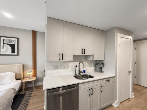 Apartmint at Five on Canal - Philadelphia