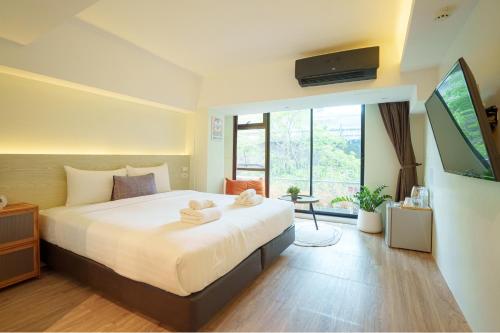 Superior Queen Room room in ZAYN Phrom Phong Hotel - Near Skytrain Phrom Phong Station