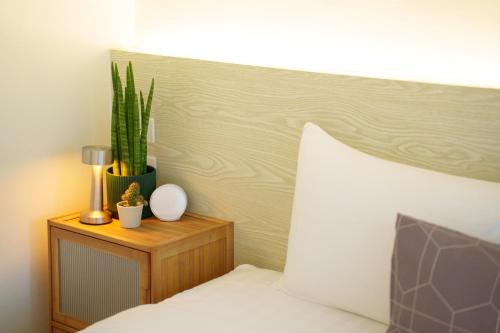 Standard Double Room image 4