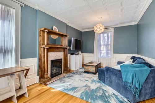 4BR Family Home w Yard Monthly in Congress Park in Cherry Creek