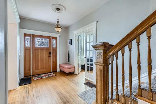 4BR Family Home w Yard Monthly in Congress Park in Cherry Creek