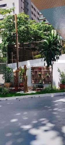 Garden, Quarto Privativo Praia das Pitangueiras near Bar e Lanches Guaruja Tropical
