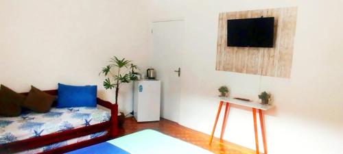 Quarto Privativo Praia das Pitangueiras near Bar e Lanches Guaruja Tropical