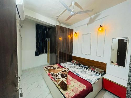 balaji hotel & guest house in Reengus