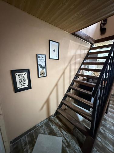 Cabaña rústica (Cabana rustica) in Nueva California