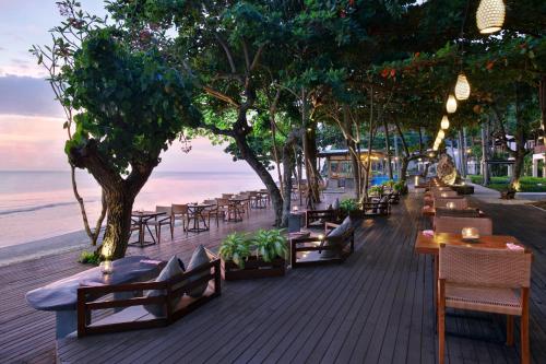 餐廳, 卡塔馬蘭酒店及度假村-龍目島 (Katamaran Hotel & Resort Lombok) in 聖吉吉海灘