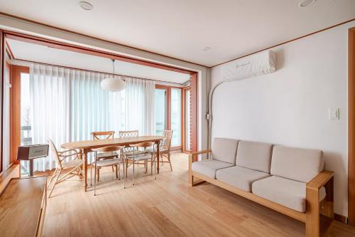 Mapo Villa in Shinchon, Soul