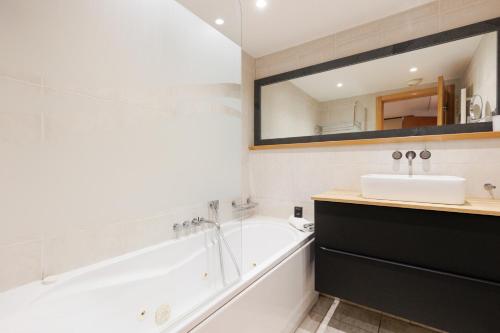 Pavillon Riviera YourHostHelper