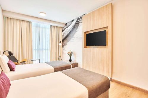 2 twin beds