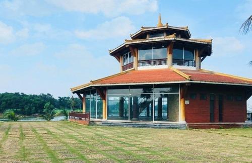 Exterior view, Nghi duong tai Lang Van hoa- Du lich cac dan toc Viet Nam in Son Tay