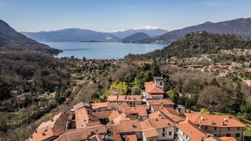 Il sorriso del lago in Castelveccana