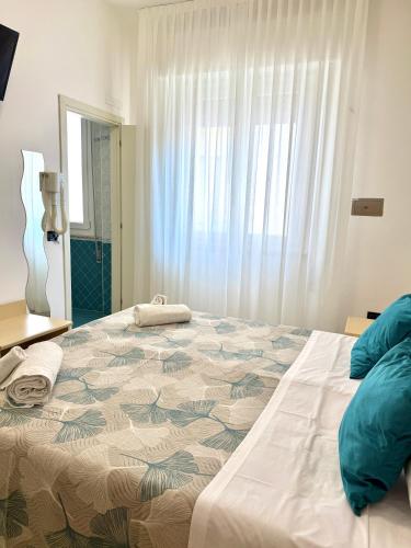 Superior Double Room image 5