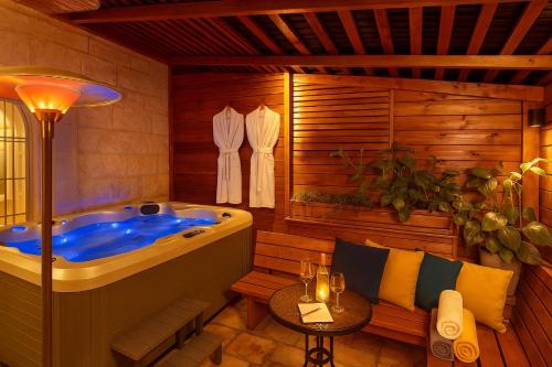Mamilla View- Suites & Apt Hotel
