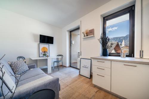 Lumos - The City Center Apartment