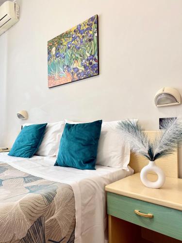Superior Double Room image 6