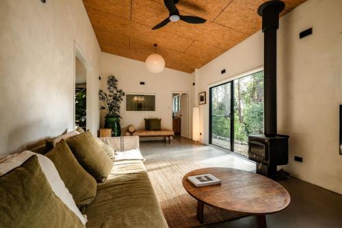 Off-Grid Eco Cabin in Bellingen