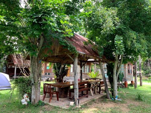 Khuaphunam Wangnamkhiow in Wang Nam Khieo