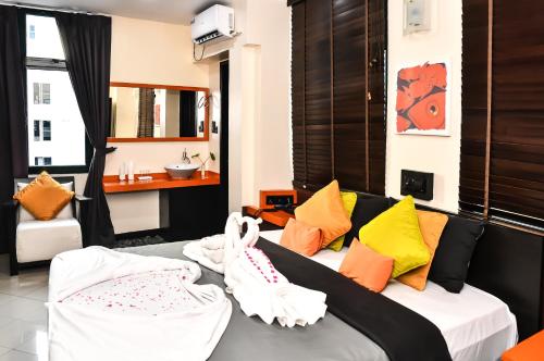 room detail thumbnail 0