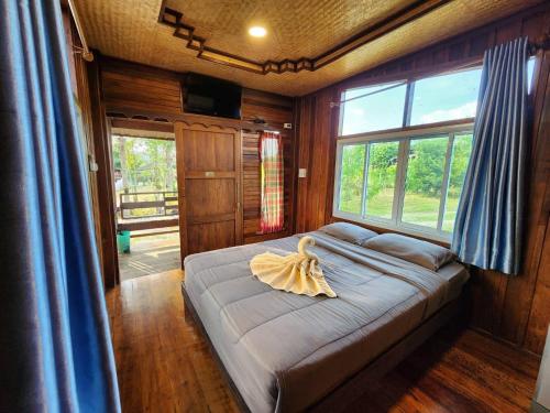 Khuaphunam Wangnamkhiow in Wang Nam Khieo