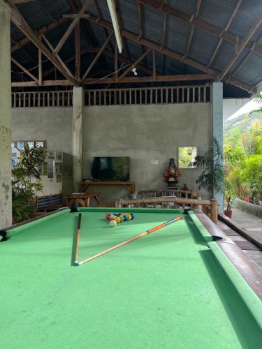 Sharky Hostel Oslob – Oslob, IL