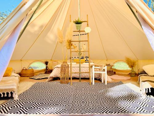 Glamping La Belle Étoile - Nuit insolite -Toilette sèche (Glamping La Belle Etoile - Nuit insolite -Toilette seche) in Monts-sur-Guesnes
