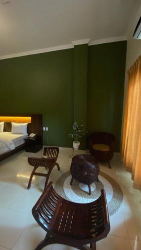 Hotel Ompu Herti – Balige, VA