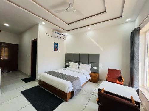 The Shalam Resort श्रीकृष्ण शरणं मम