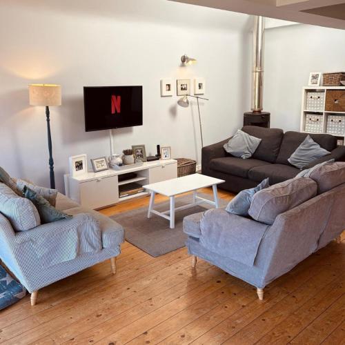 Wimborne Spacious Family Retreat