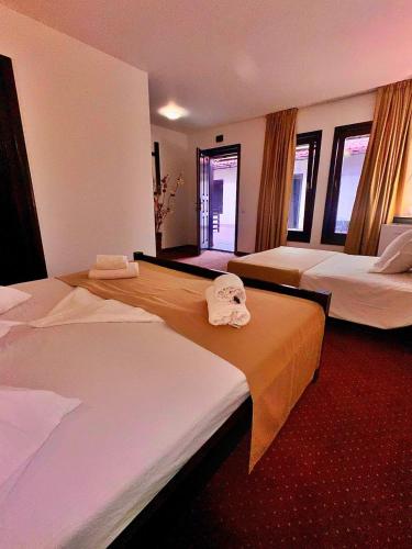 Triple Room image 5