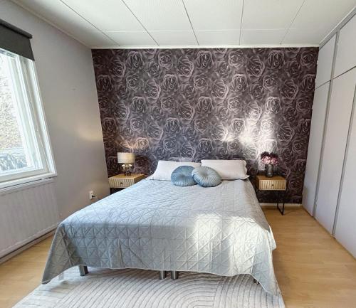 Omakotitalo lähellä keskustaa (Omakotitalo lahella keskustaa) in คอกโกลา