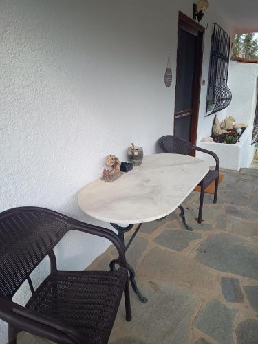 Theo's apartment Theo's apartment