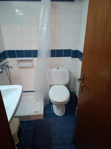 Theo's apartment Theo's apartment