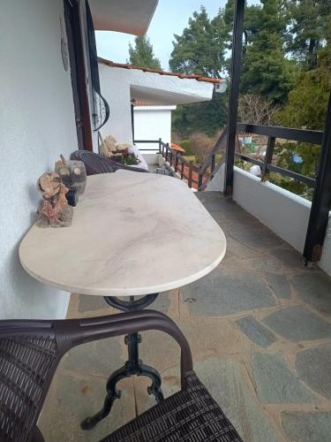 Theo's apartment Theo's apartment