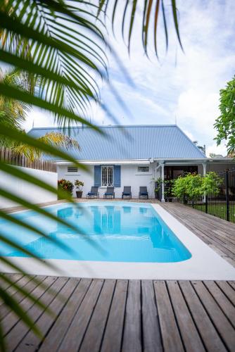 Villa Bulbul by Dodo Retreats - Colonial Style Villa 150m from Beach in Pereybere