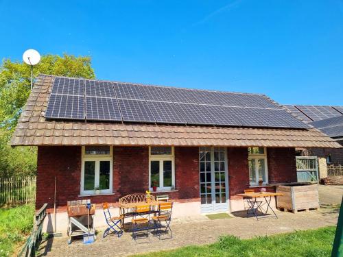 Das alte Backhaus auf dem Bio-Bauernhof in Kevelaer, Deutschland