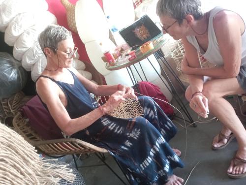 Rattan lamps Weaving class in Bali