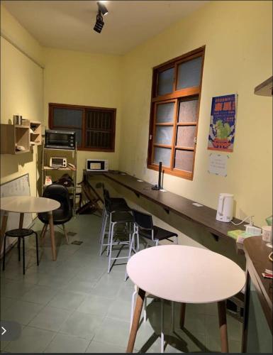 隔壁棟 in Hsinchu