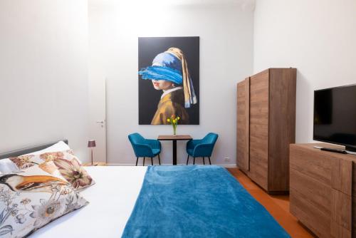 Standard Double Room with Shared Bathroom