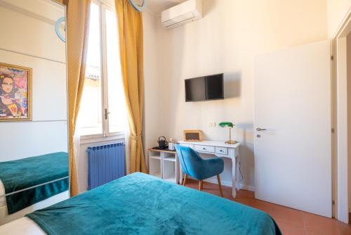 Aldrovandi suite and rooms with private garden - image 4