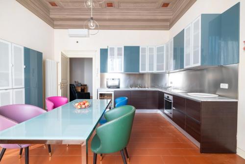 Aldrovandi suite and rooms with private garden in Болоня