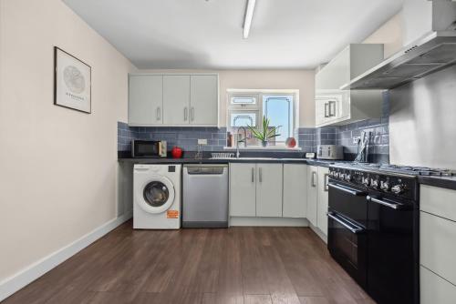 Spacious 4-Bed Home Near Birmingham City Centre with large Garden and WiFi, Birmingham (fotografie 5)