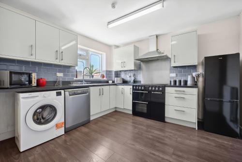 Spacious 4-Bed Home Near Birmingham City Centre with large Garden and WiFi, Birmingham (fotografie 6)