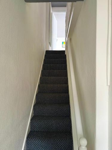 Titanic Shadow Entire house 5 mins from City Centre Titanic Shadow Entire house 5 mins from City Centre