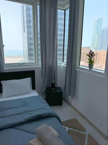 New Phenomenal Room with Sea View, Abú Zabí
